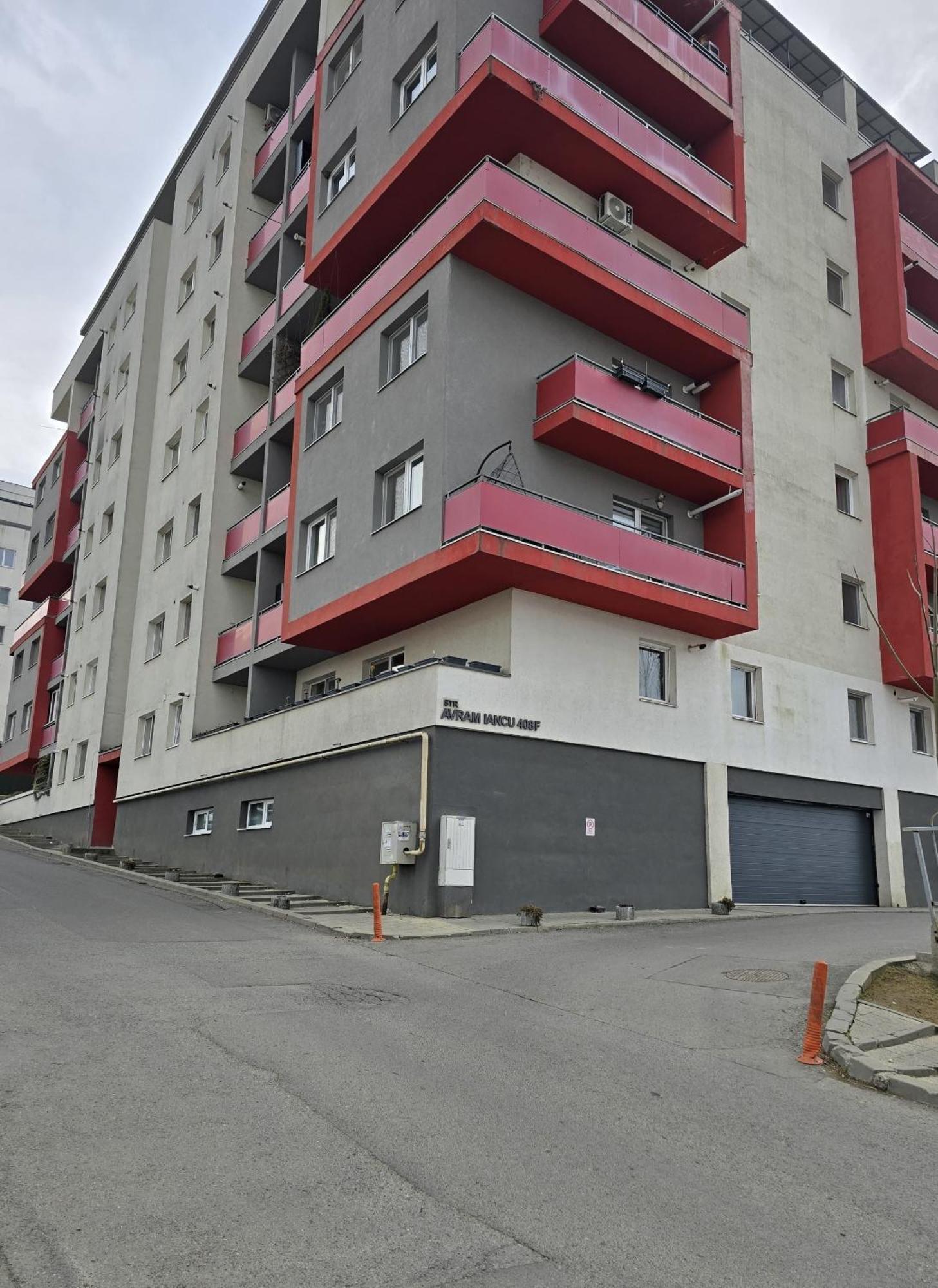 Gray Apartment Nearby Amethyst & Vivo Mall Floreşti エクステリア 写真
